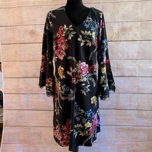 Roz & Ali Black Floral Bell Sleeve Dress